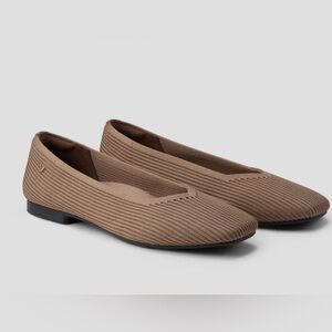 VIVAIA Tan Margot Square Toe V-Cut Ballet Flats